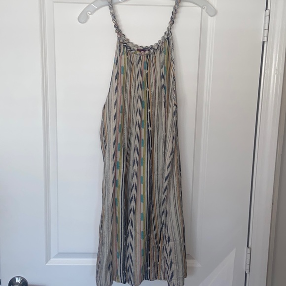 Flowy Aztec Dress - Picture 2 of 5